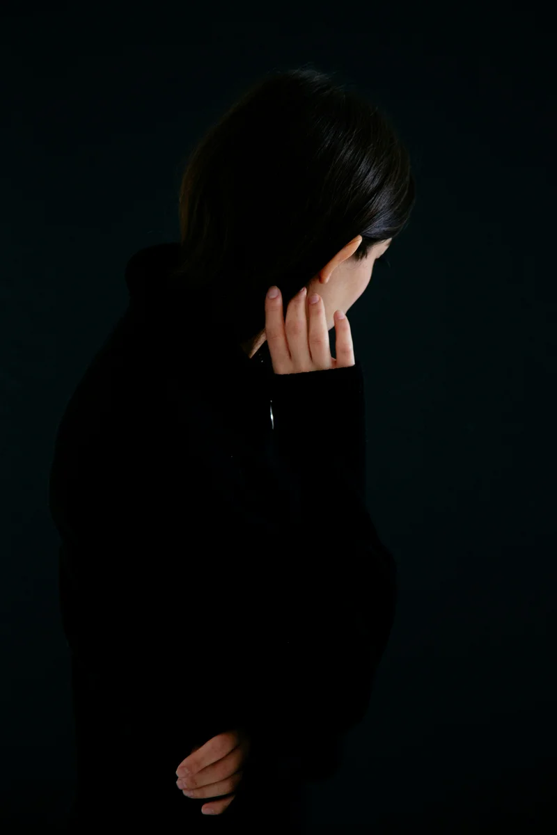 Superficie verde brillante con título oscuro